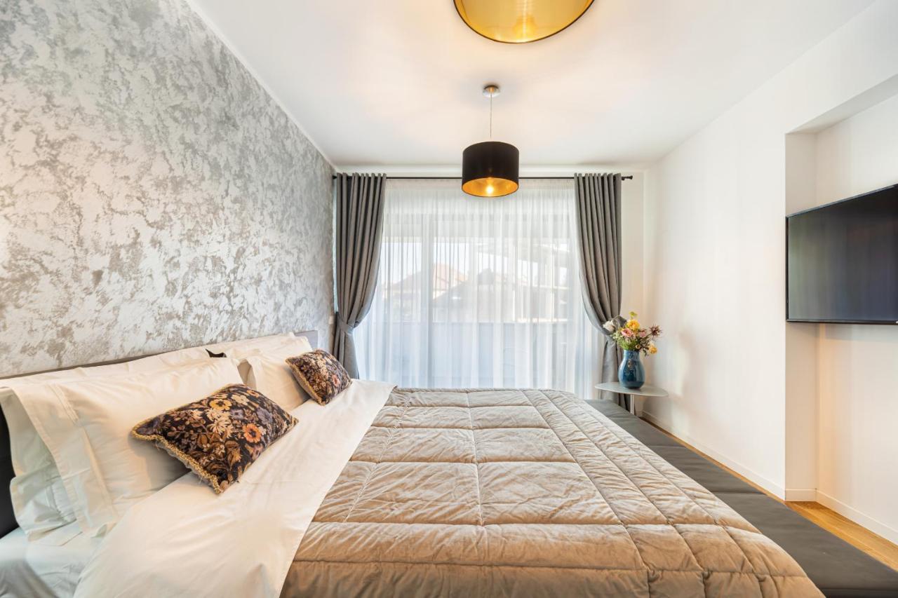 The Wolf Residence Braşov Extérieur photo