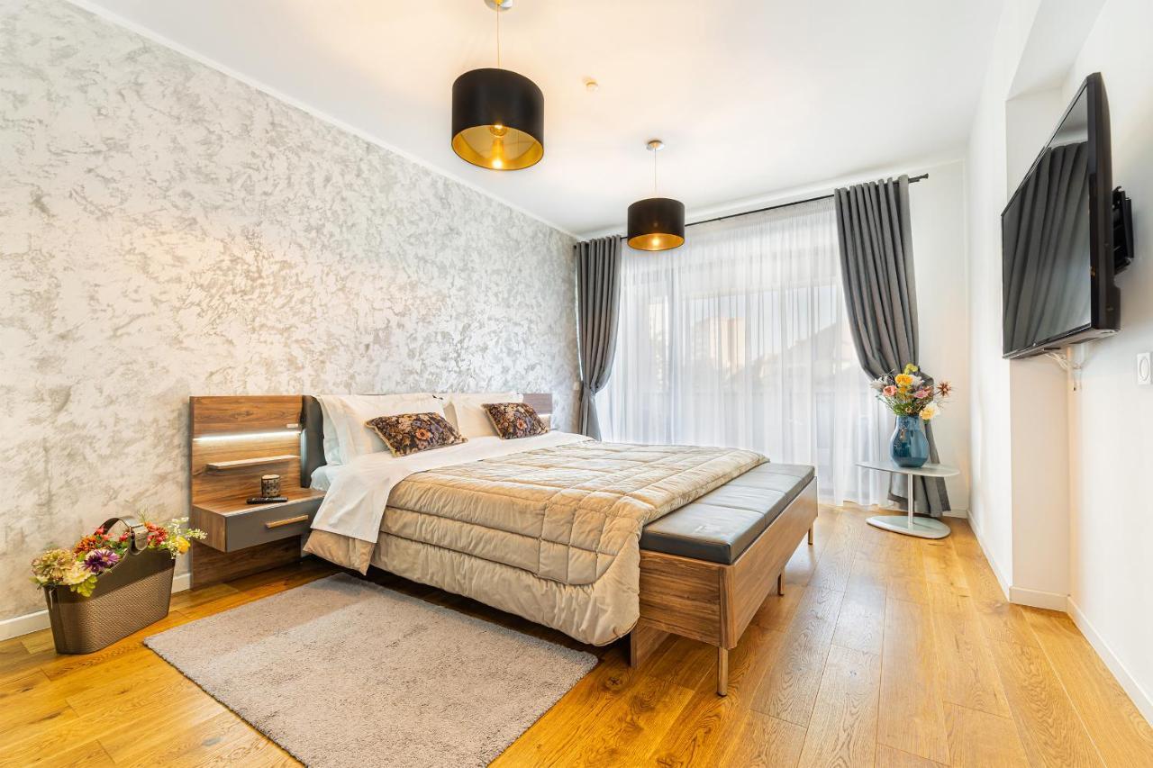 The Wolf Residence Braşov Extérieur photo