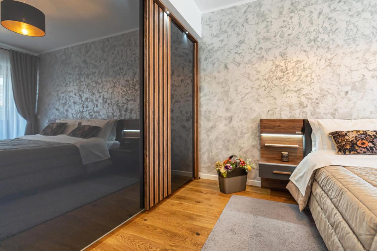 The Wolf Residence Braşov Extérieur photo
